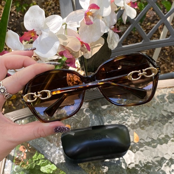 Coach Tortoise & Gold Logo Sunglasses main image 5
